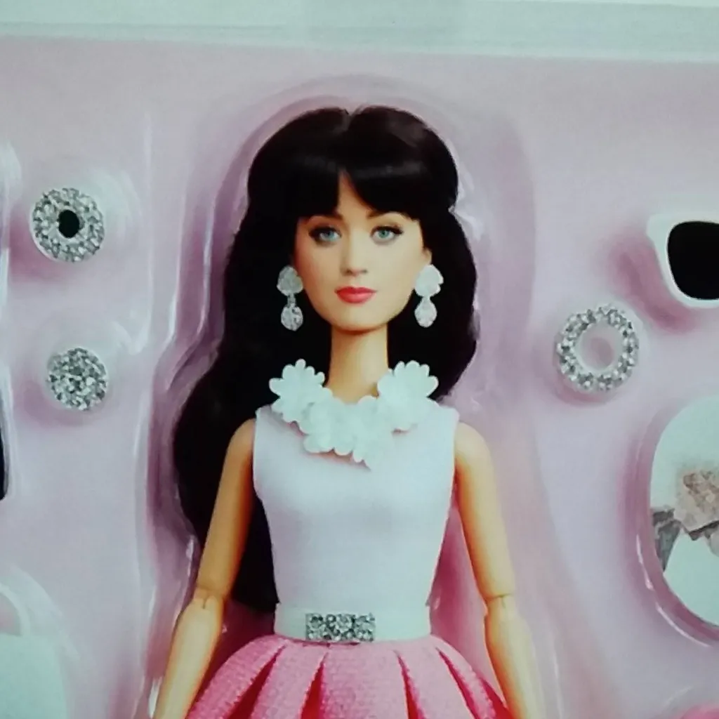 chat with ai character: Katy Perry