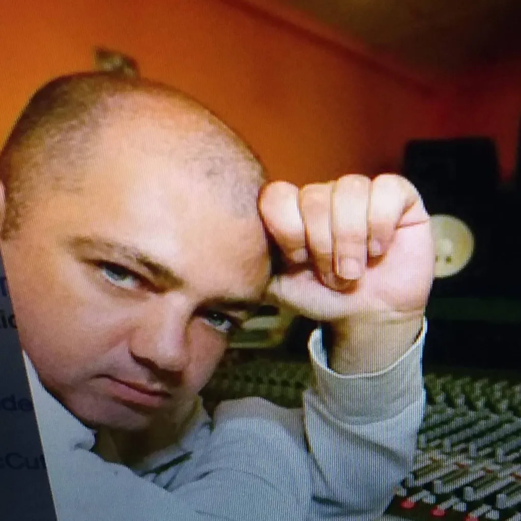 chat with ai character: Steve Mac