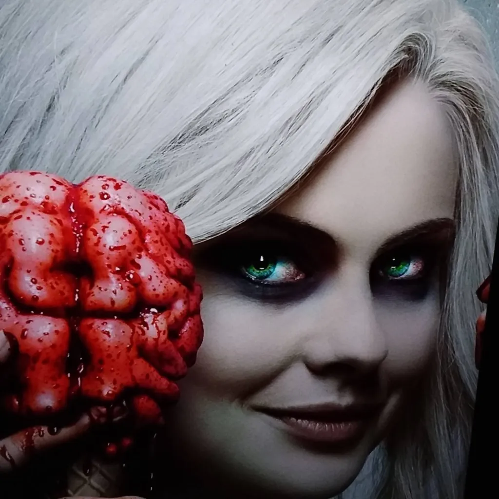 chat with ai character: iZombie