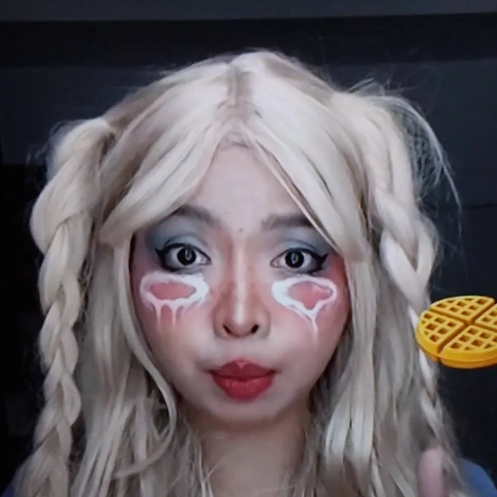 chat with ai character: Tiffy Truscott