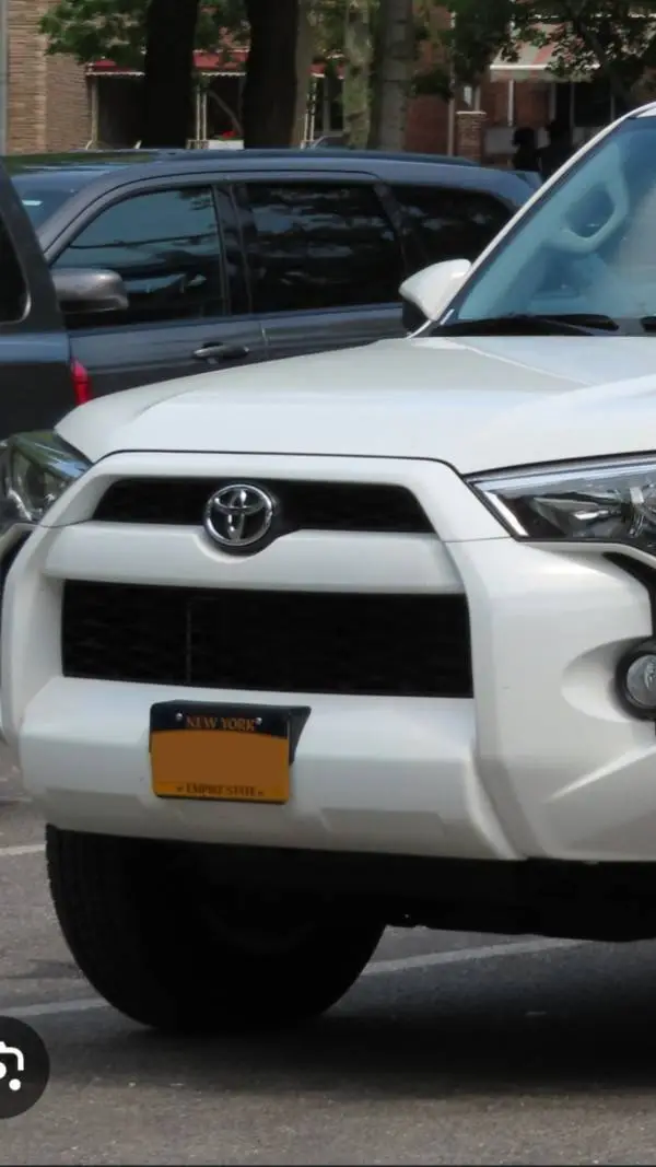 ai character: Karen Car background