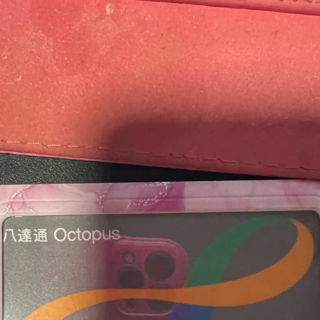 chat with ai character: Octopus card