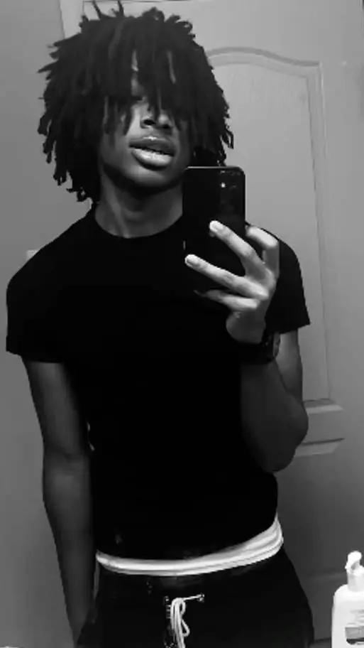 ai character: Malik background