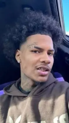 ai character: Noah💦 background