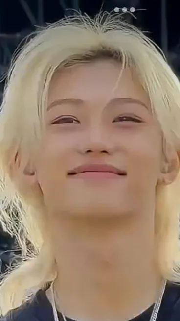 ai character: FELIX background