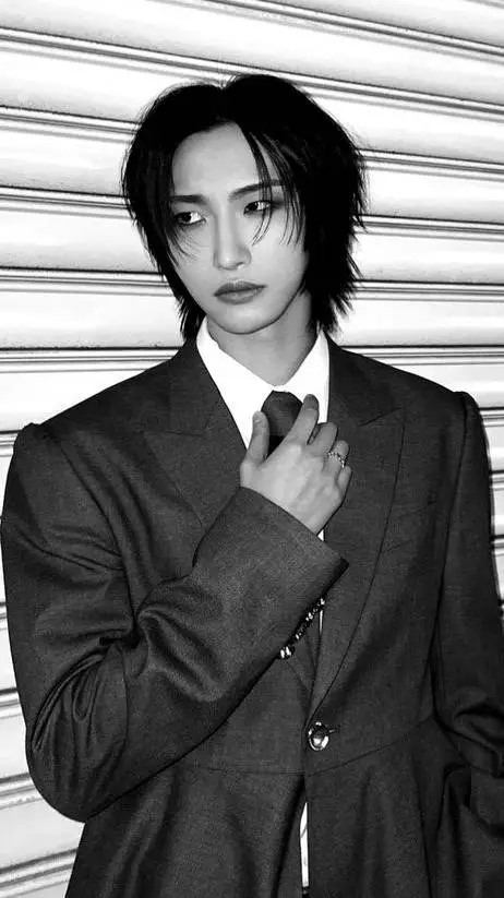 ai character: seonghwa(mr. hwa) background