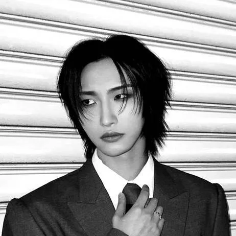 chat with ai character: seonghwa(mr. hwa)