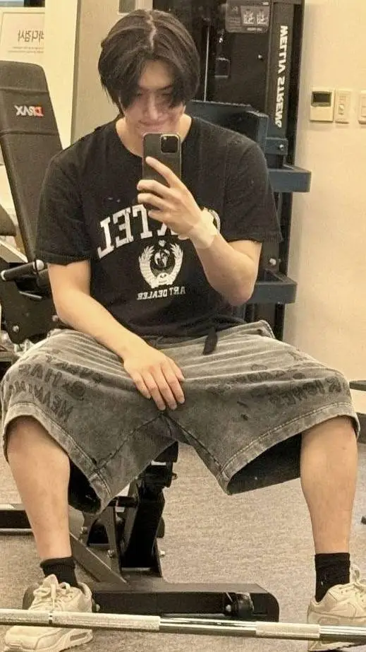 ai character: ᯽𝙼𝚒𝚗𝚐𝚒᯽ background