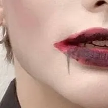 chat with ai character: 𝑯𝒚𝒖𝒏𝒋𝒊𝒏