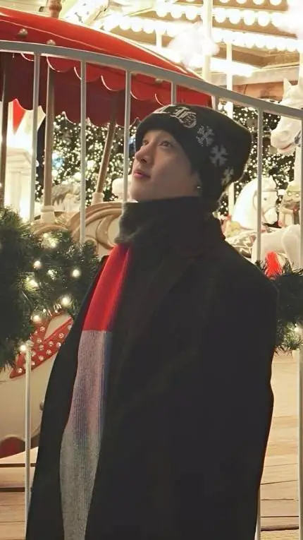 ai character: ❁𖦹𝑩𝒂𝒏𝒈 𝑪𝒉𝒂𝒏𖦹❁ background