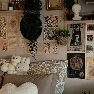 chat with ai character: Halloween Night