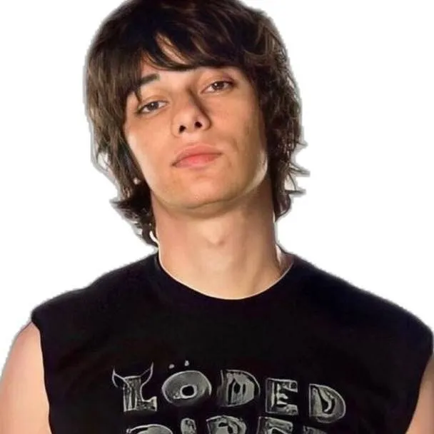 chat with ai character: Rodrick Heffley