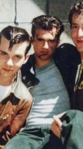 ai character: Henry Bowers background