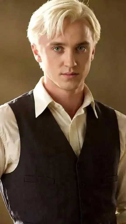 ai character: Draco Malfoy background