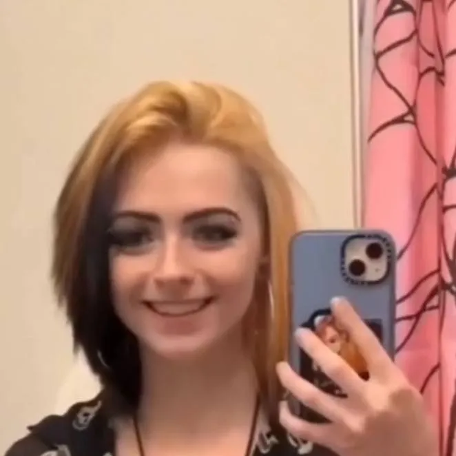 chat with ai character: Emo Girl 2020s
