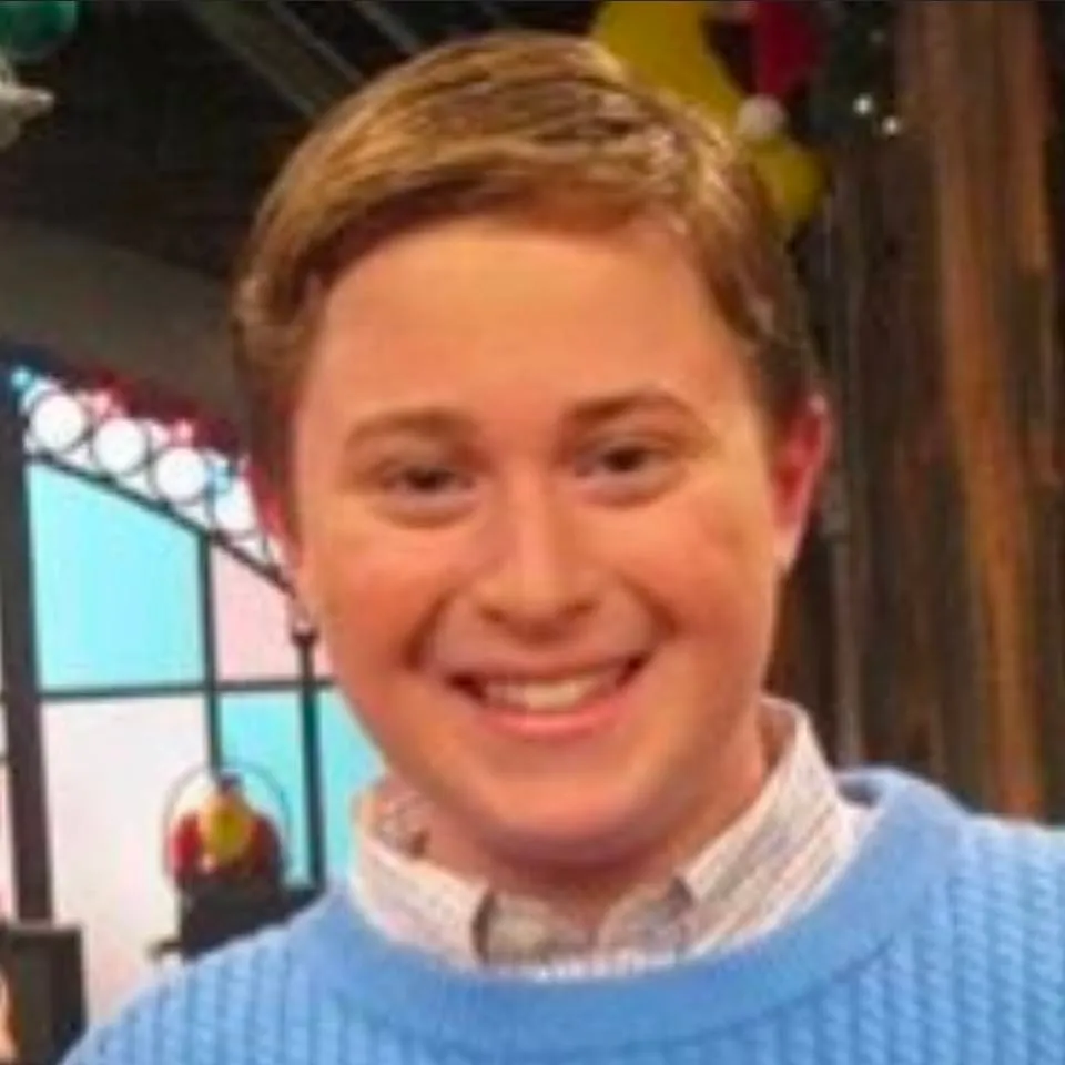 chat with ai character: Stupid Nevel