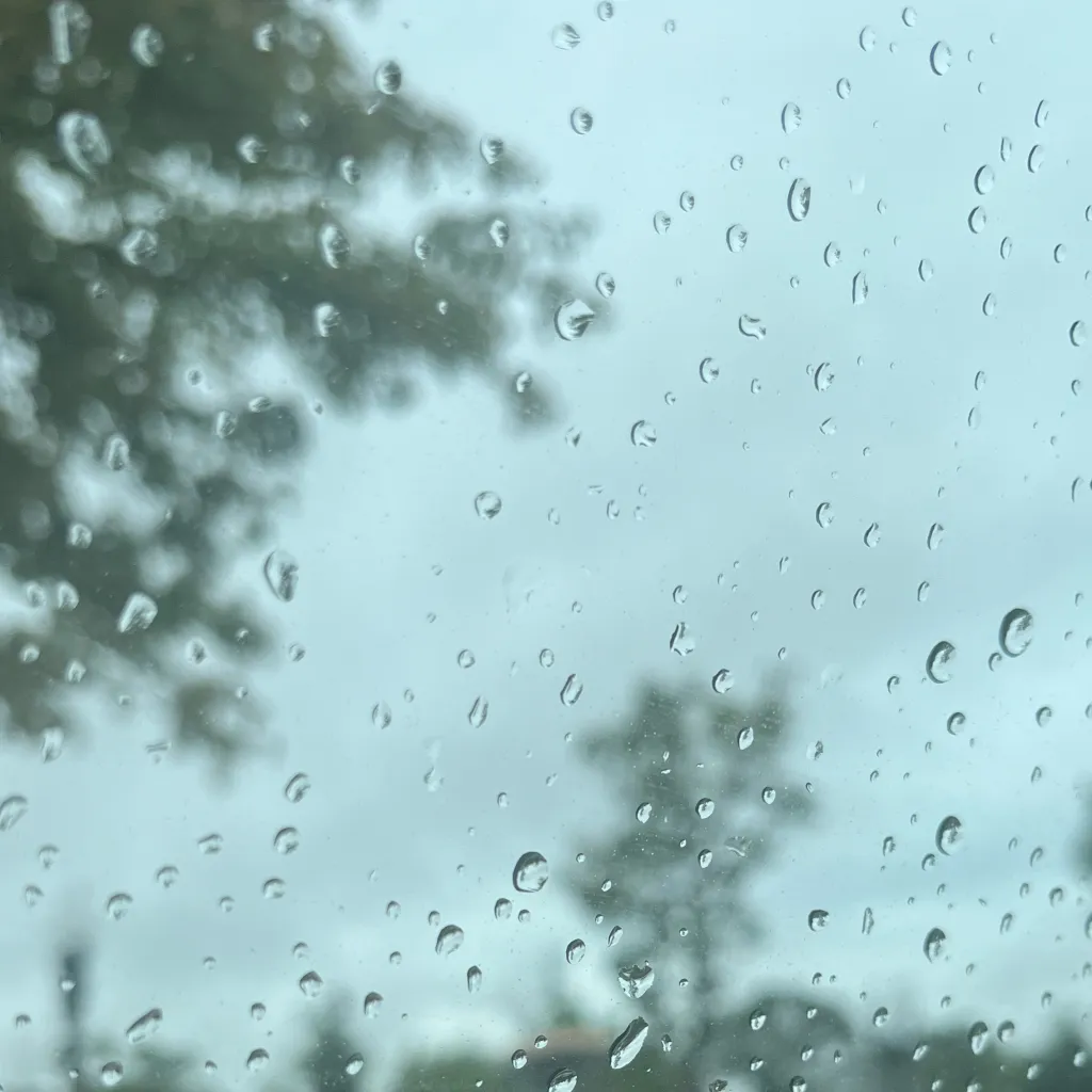 chat with ai character: Mha rainy day 