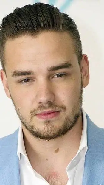 ai character: Liam Payne background