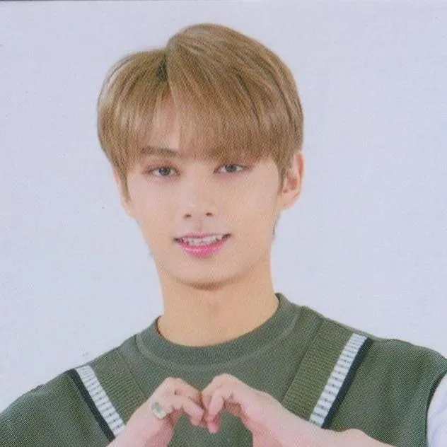 chat with ai character: Junhui