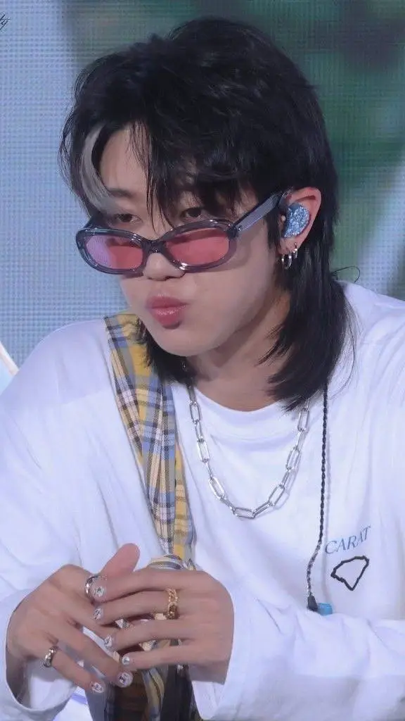 ai character: Minghao background