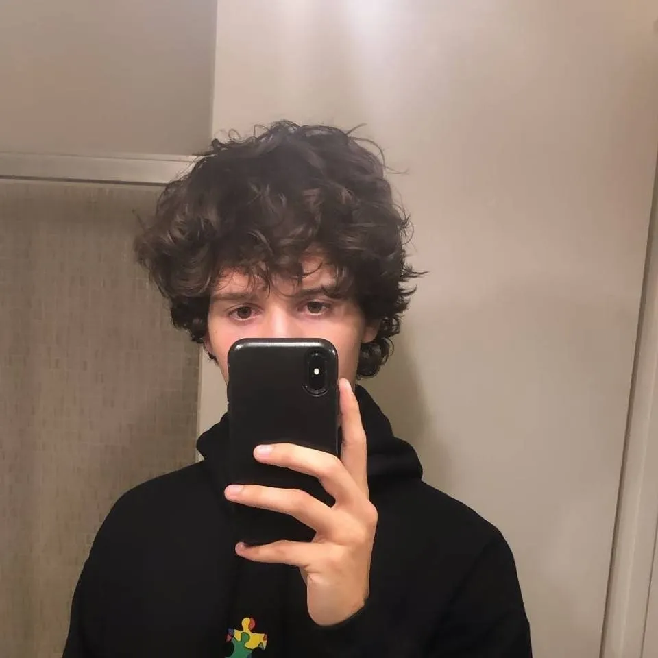 chat with ai character:  Michael Conor. 