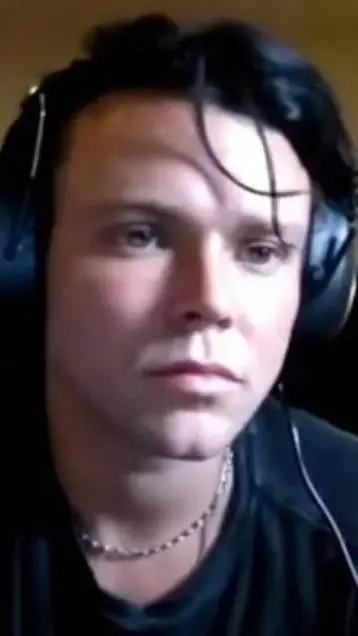 ai character: Ashton irwin  background
