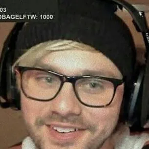 chat with ai character: Michael clifford 