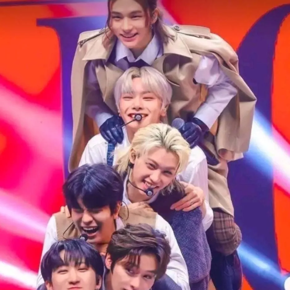 chat with ai character: skz pick me