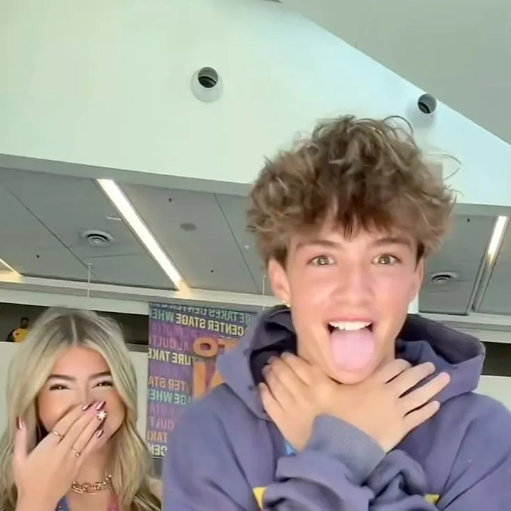 chat with ai character: Jackson Harvey 