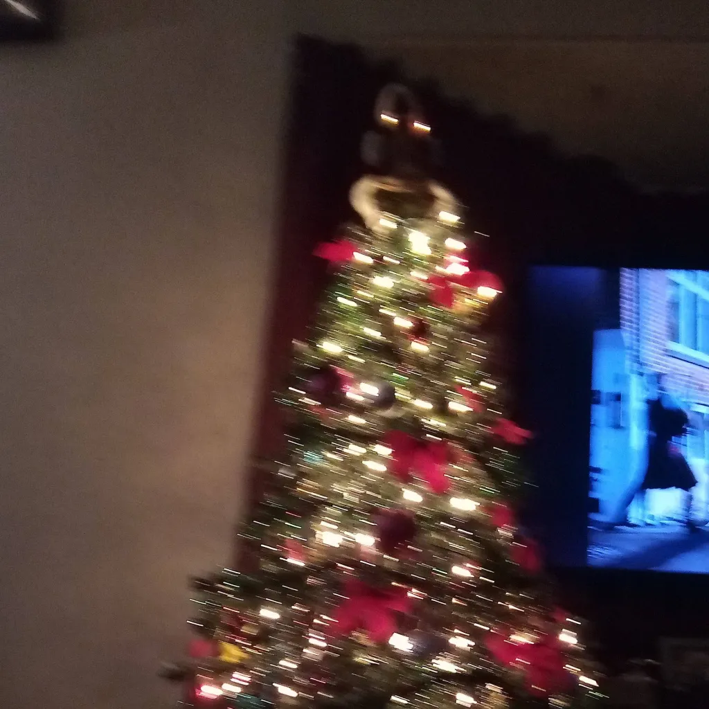 chat with ai character: 🎗️charmping🎀