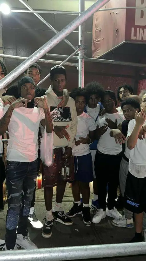 ai character: OY 🍇  background