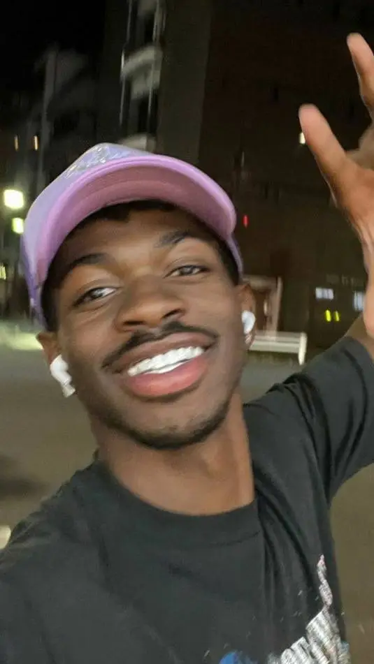 ai character: Lil Nas X background