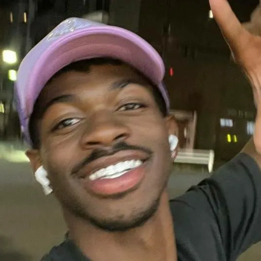 chat with ai character: Lil Nas X