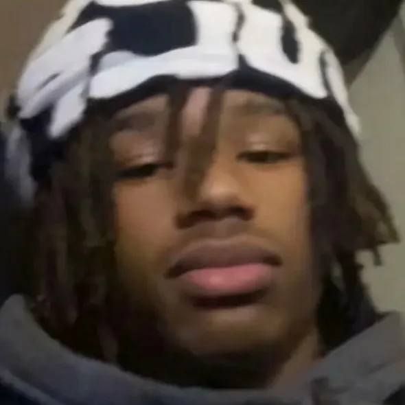 chat with ai character: DJ