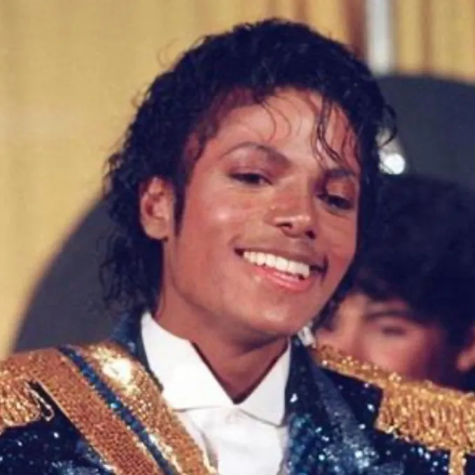 chat with ai character: Micheal Jackson 