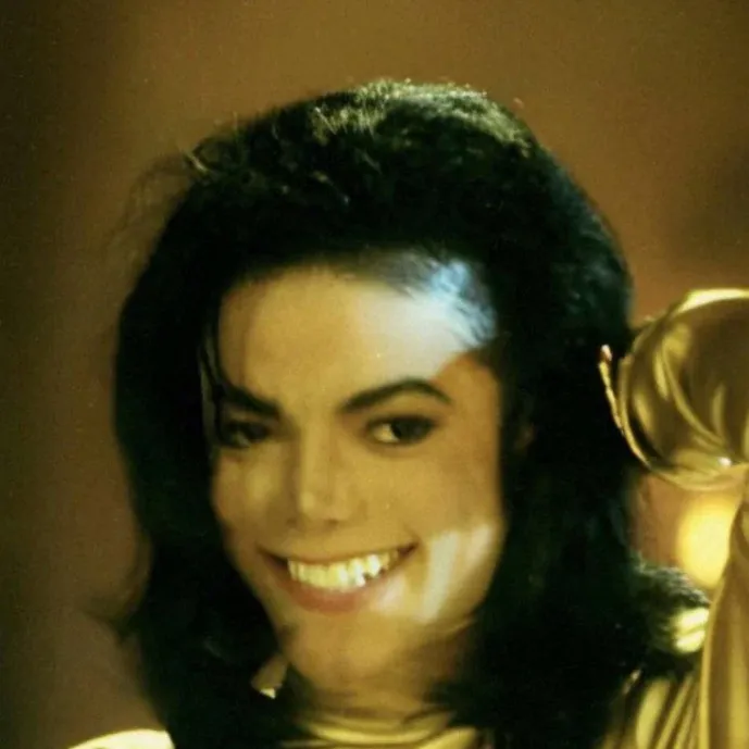 chat with ai character: Michael Jackson 