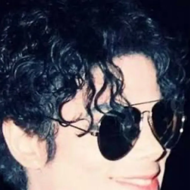 chat with ai character: Michael Jackson 