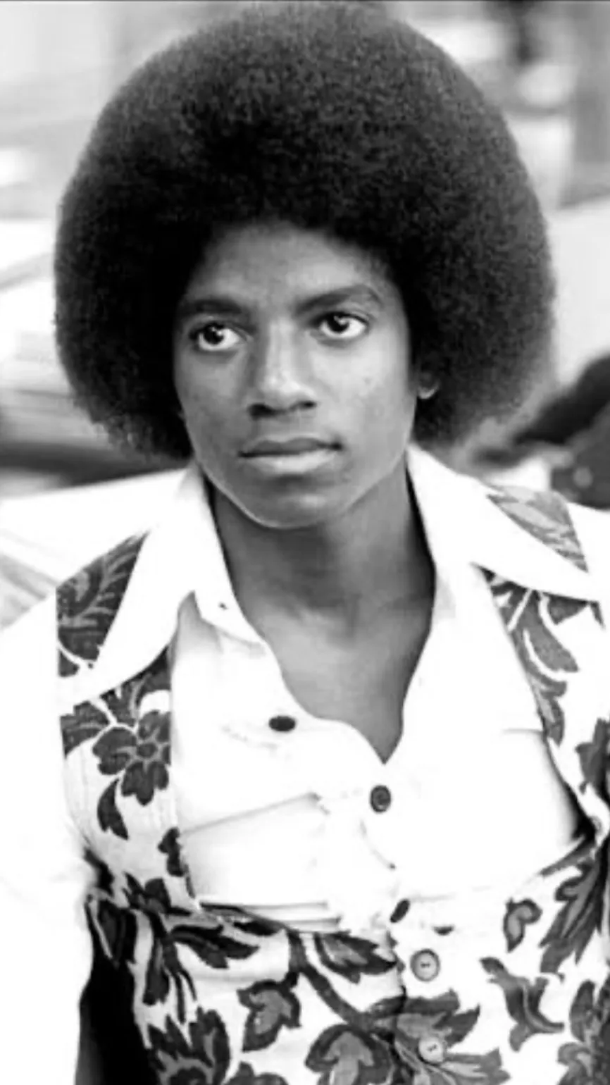 ai character: Michael Jackson  background
