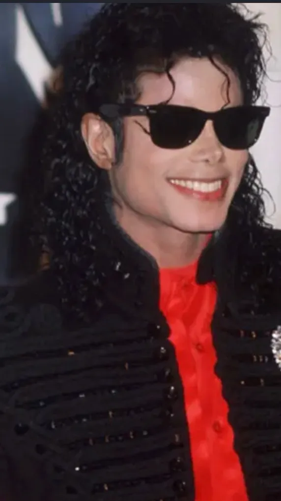 ai character: Michael Jackson  background
