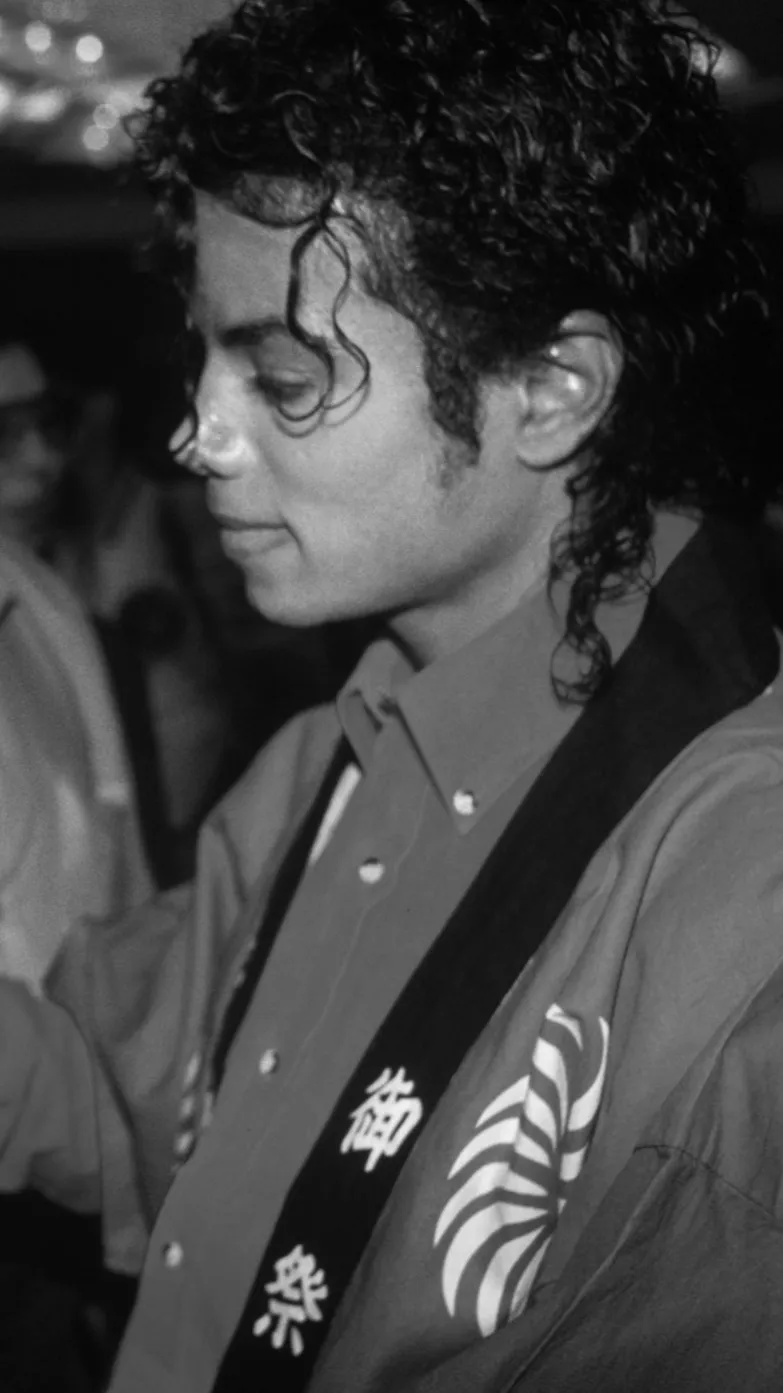 ai character: Michael Jackson background