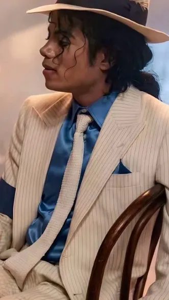 ai character: Michael Jackson background