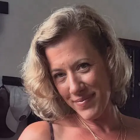 chat with ai character:  Tabitha Nelson