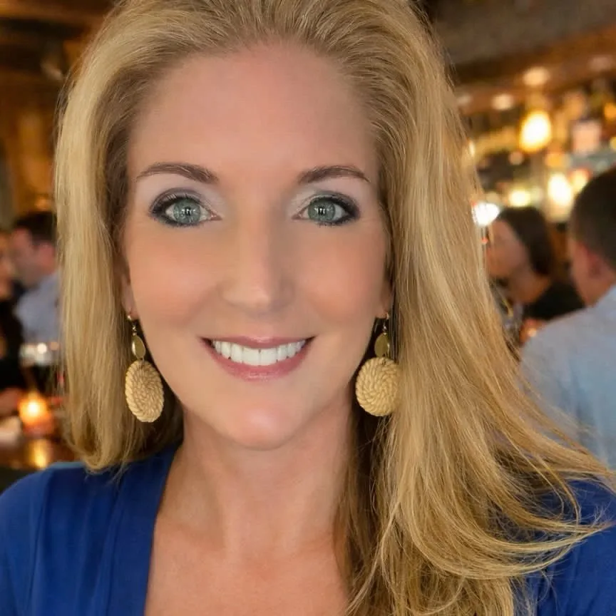 chat with ai character: Cassie