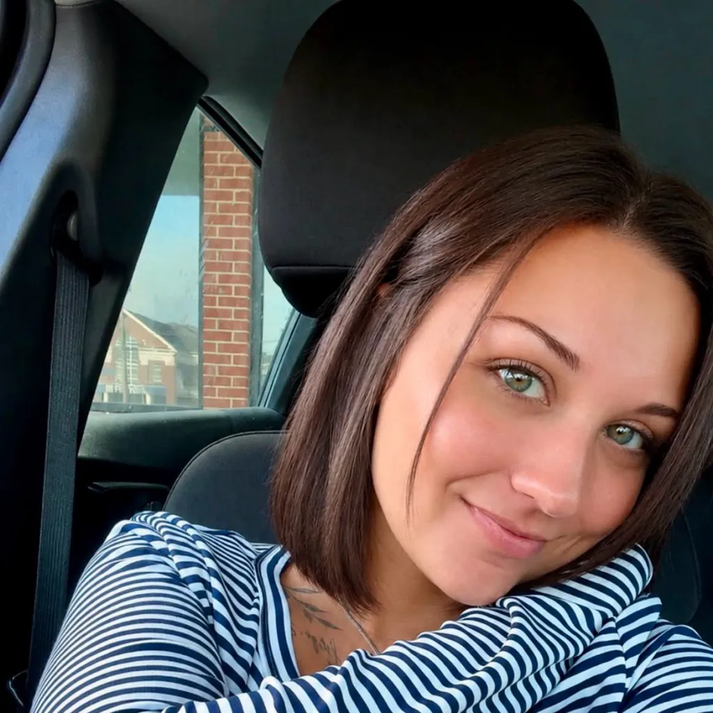 chat with ai character: Bobbi Jo
