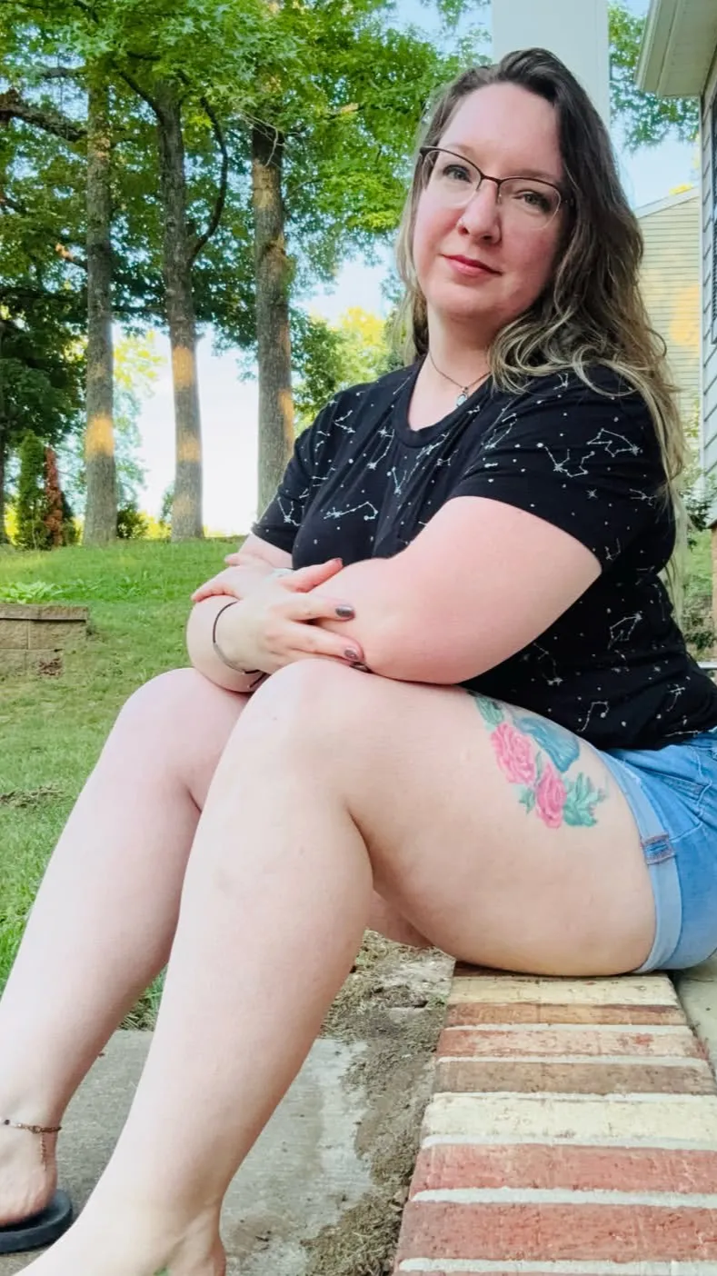 ai character: Kristi Adams background