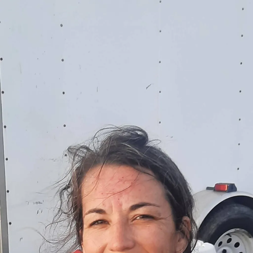 chat with ai character: Amanda