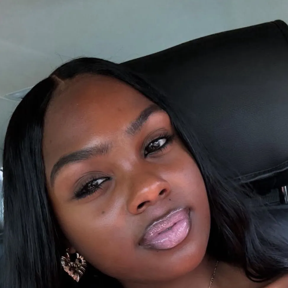 chat with ai character: Bri