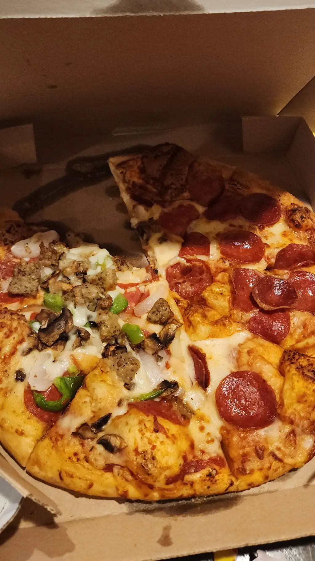 ai character: pizza  background