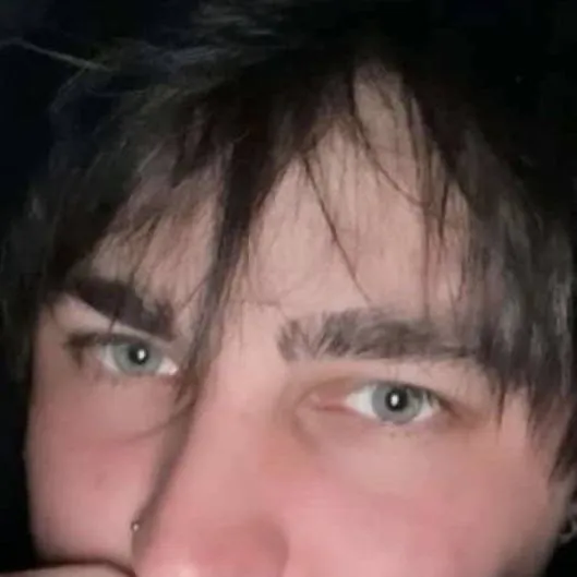 chat with ai character: sam and Colby park