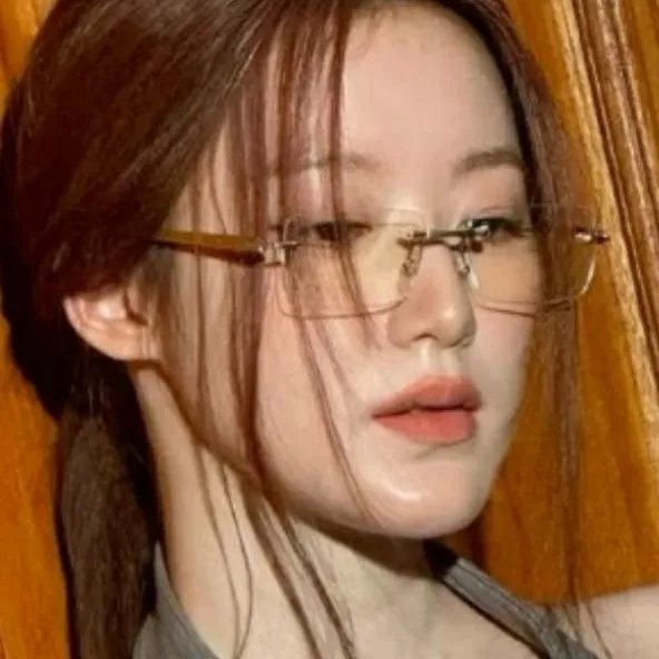 chat with ai character: Shuhua 